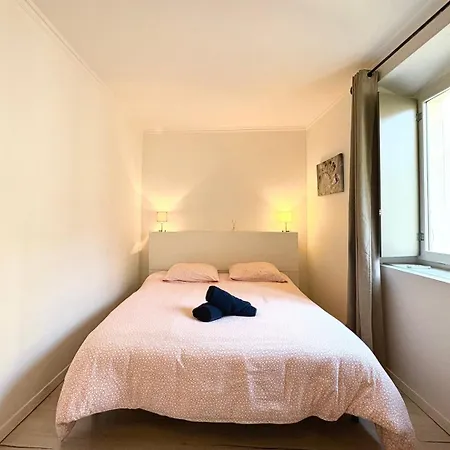 Apartment Centre - A Deux Pas Des Arenes Nimes