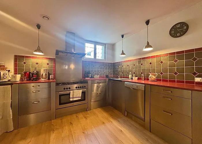 Le Saint Antoine, Arenes, 2 Chambres, Clim アパート *