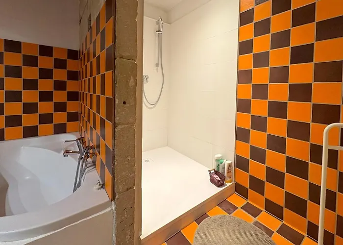 Le Saint Antoine, Arenes, 2 Chambres, Clim アパート