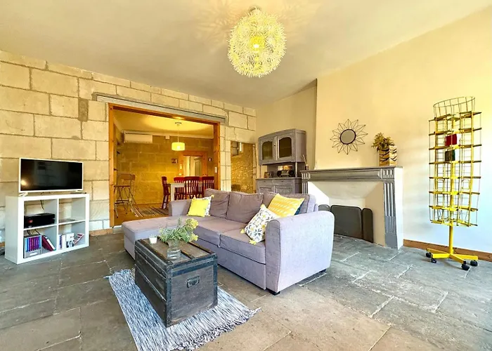 Le Saint Antoine, Arenes, 2 Chambres, Clim アパート *